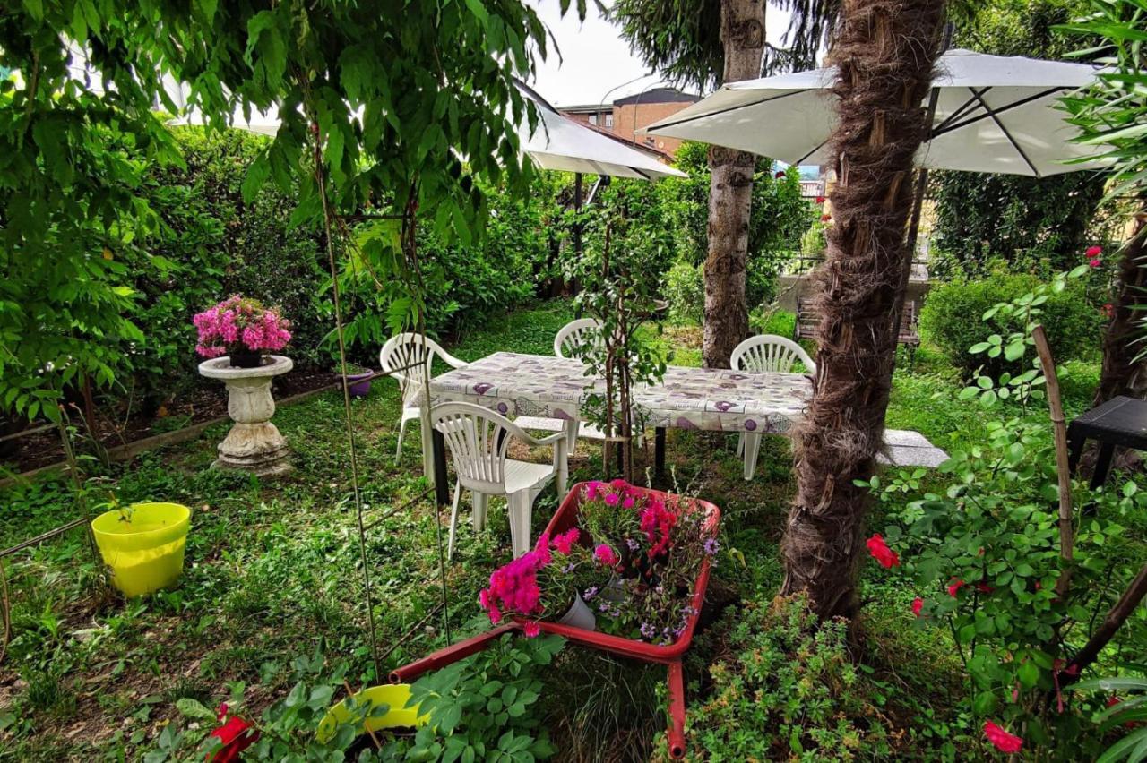 Da Simona- Casa 4 Posti Letto + 4 Aggiuntivi Arona Exterior foto